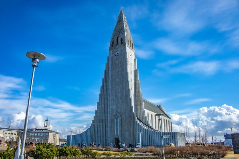 Top 10 bezienswaardigheden in en rondom Reykjavik Hoofdstad van IJsland Bezienswaardigheden
